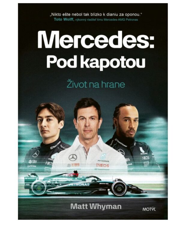 Mercedes : pod kapotou